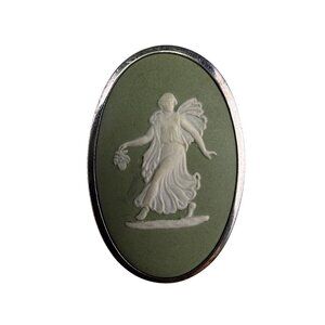 Wedgwood Made In England Green Jasperware Cameo Brooch Pin Silver Bezel Oval